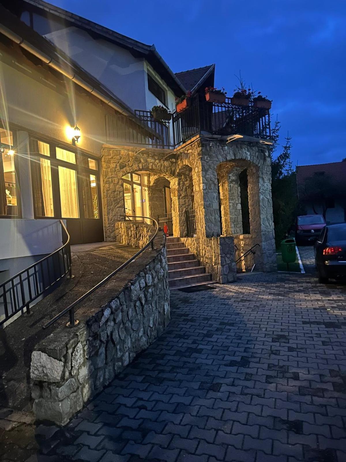 Pensiunea Casa Saxonia Râșnov Zewnętrze zdjęcie